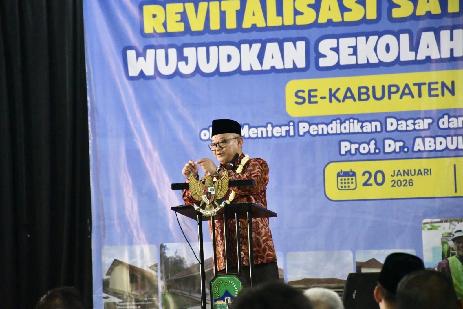 Mendikdasmen Abdul Mu’ti Resmikan Revitalisasi Pendidikan dan Sosialisasi TKA 2026 di SMPN 1 Jatiwangi.