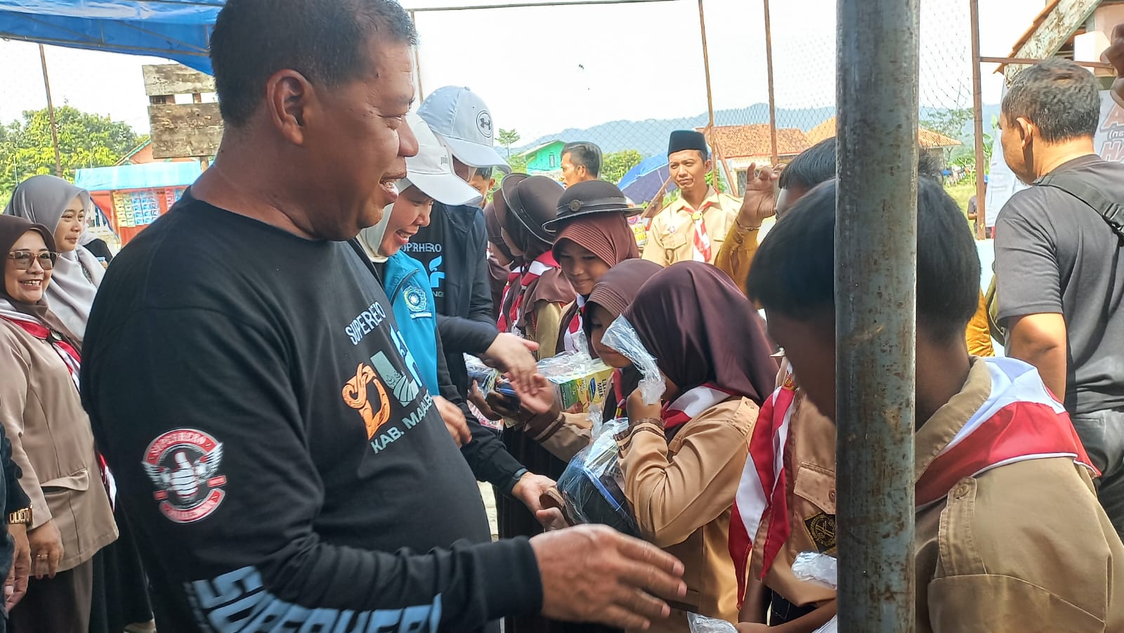Wujudkan Generasi Emas, Bupati Majalengka Luncurkan Program B2SA di SDN 1 Padahanten